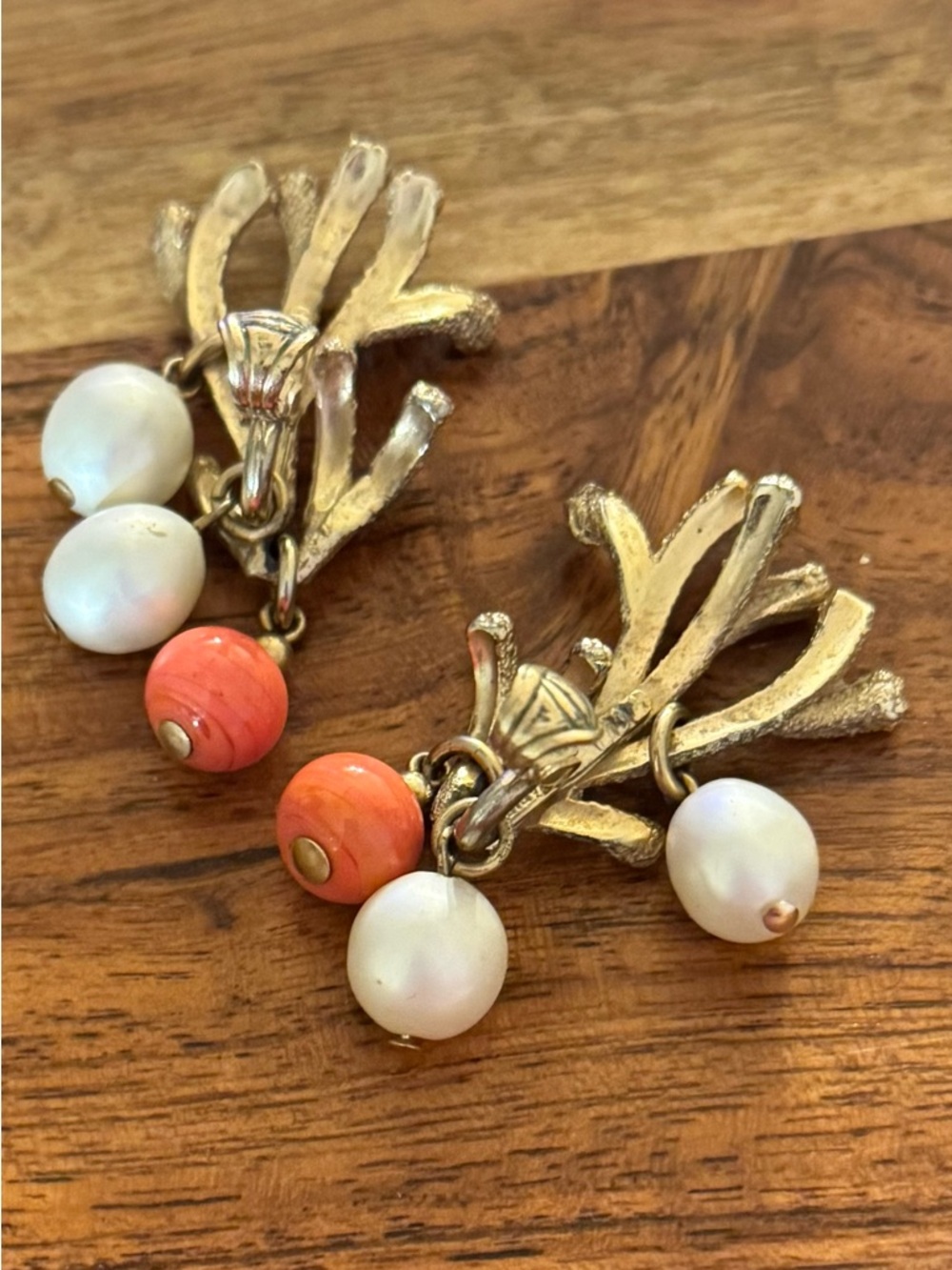 RARE NAPIER Gold Coral Branch Drop VTG Earrings with Pearl and Coral Beads - Picture 6 of 11
